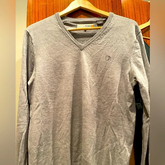 Ben Sherman V neck